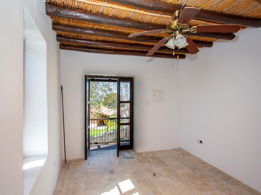 Semi Detached Villa For Sale  in  Lysos