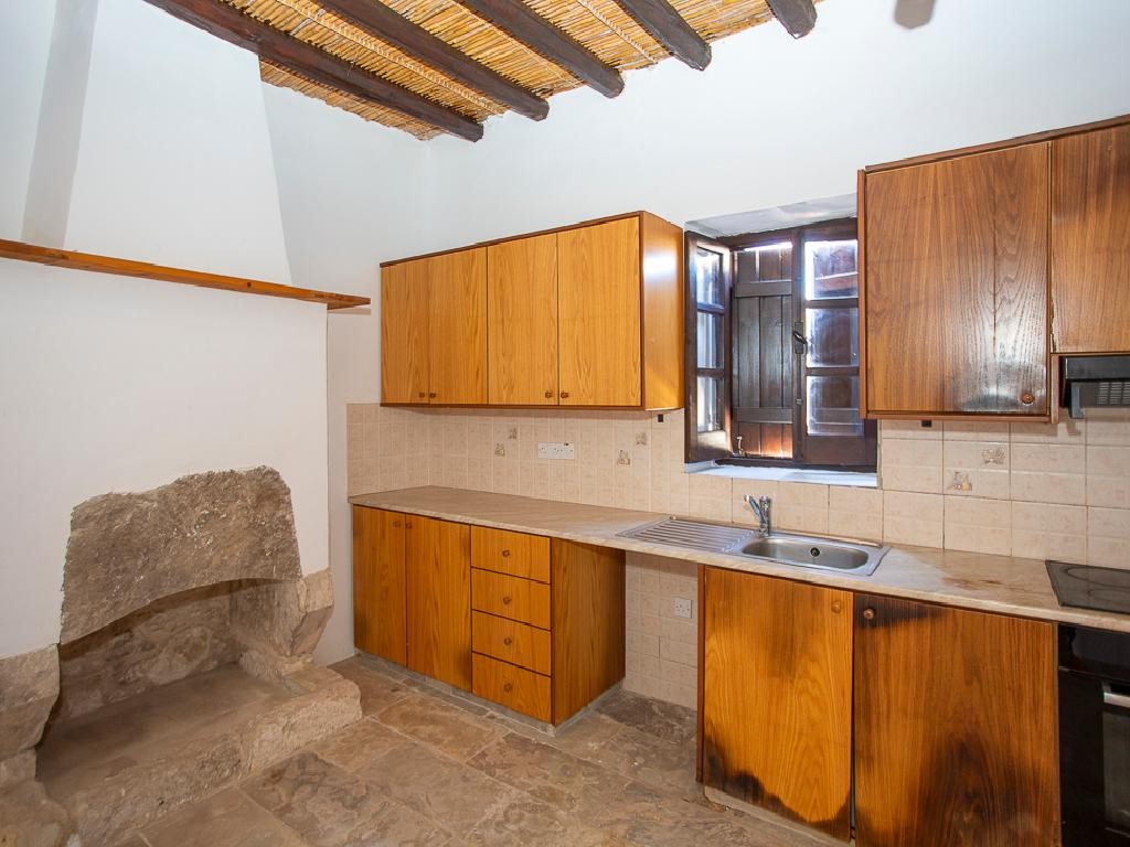 Semi Detached Villa For Sale  in  Lysos