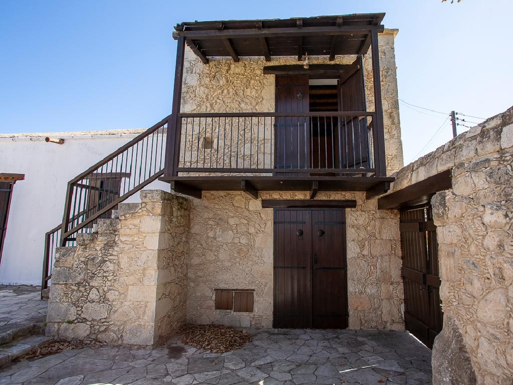 Semi Detached Villa For Sale  in  Lysos