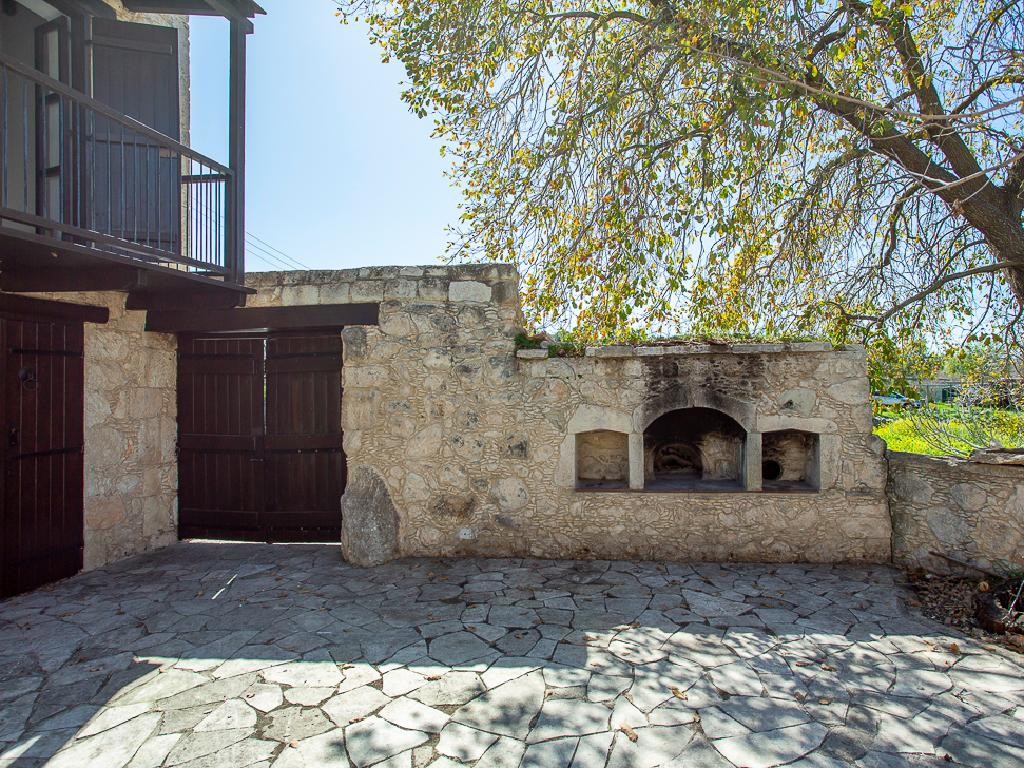 Semi Detached Villa For Sale  in  Lysos