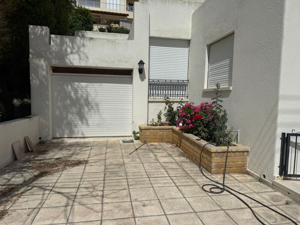 Detached Villa For Rent  in  Chlorakas