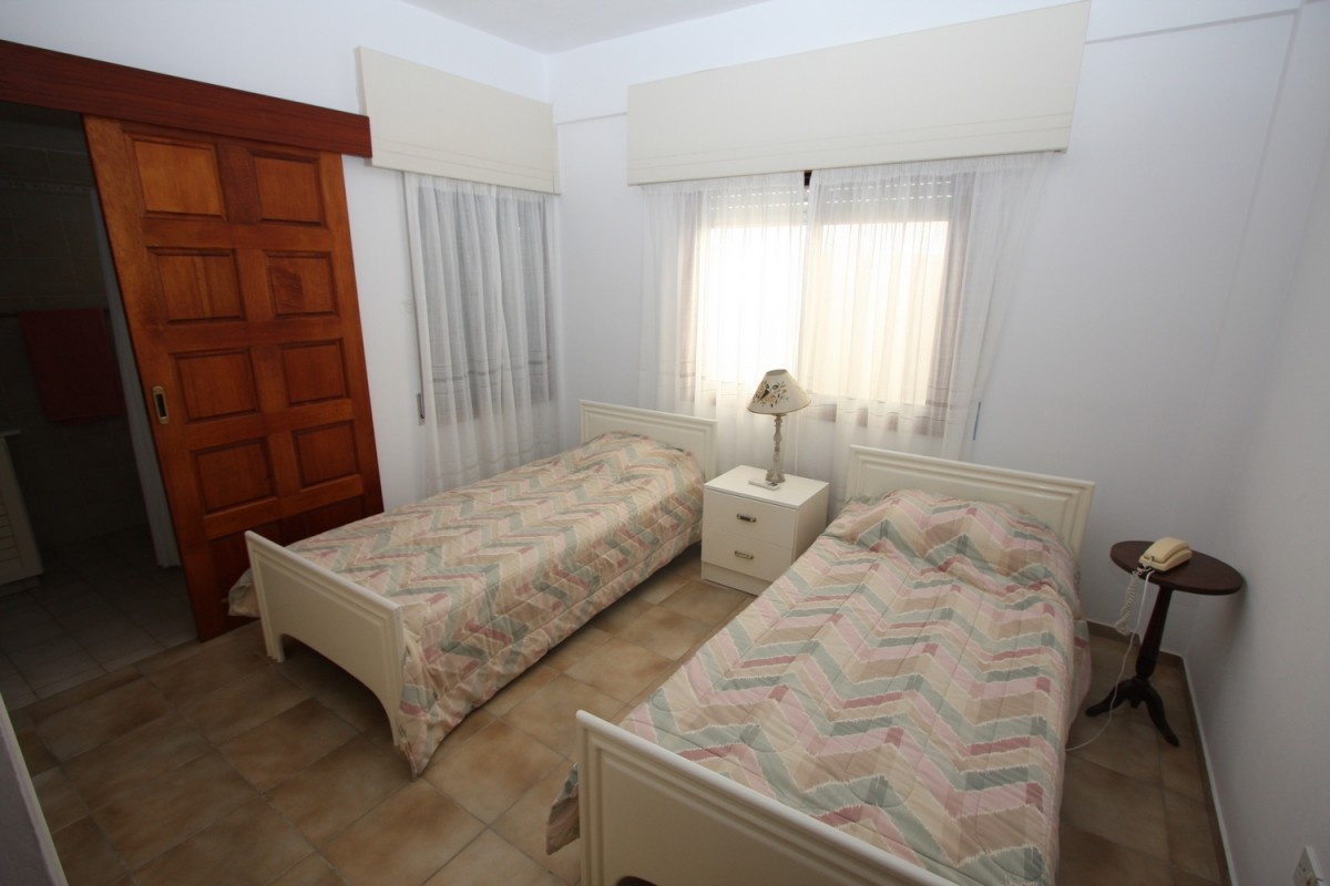 Bungalow For Rent  in  Chlorakas