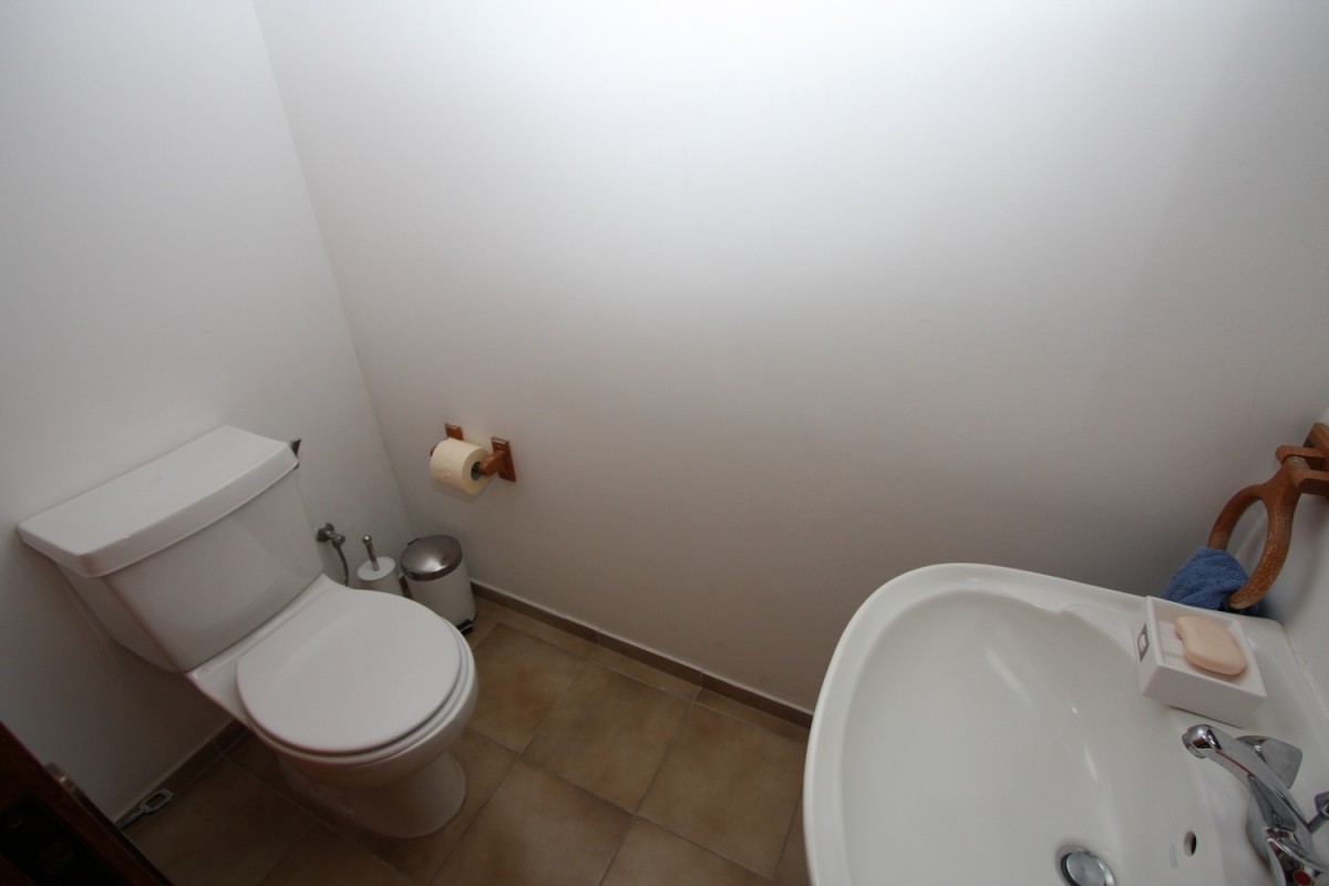Bungalow For Rent  in  Chlorakas
