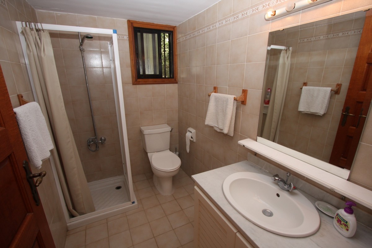 Bungalow For Rent  in  Chlorakas