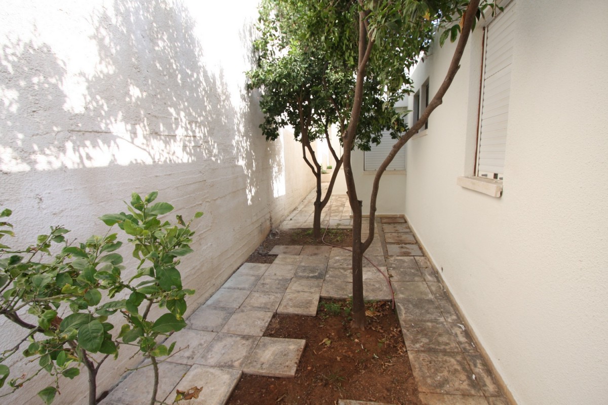 Bungalow For Rent  in  Chlorakas