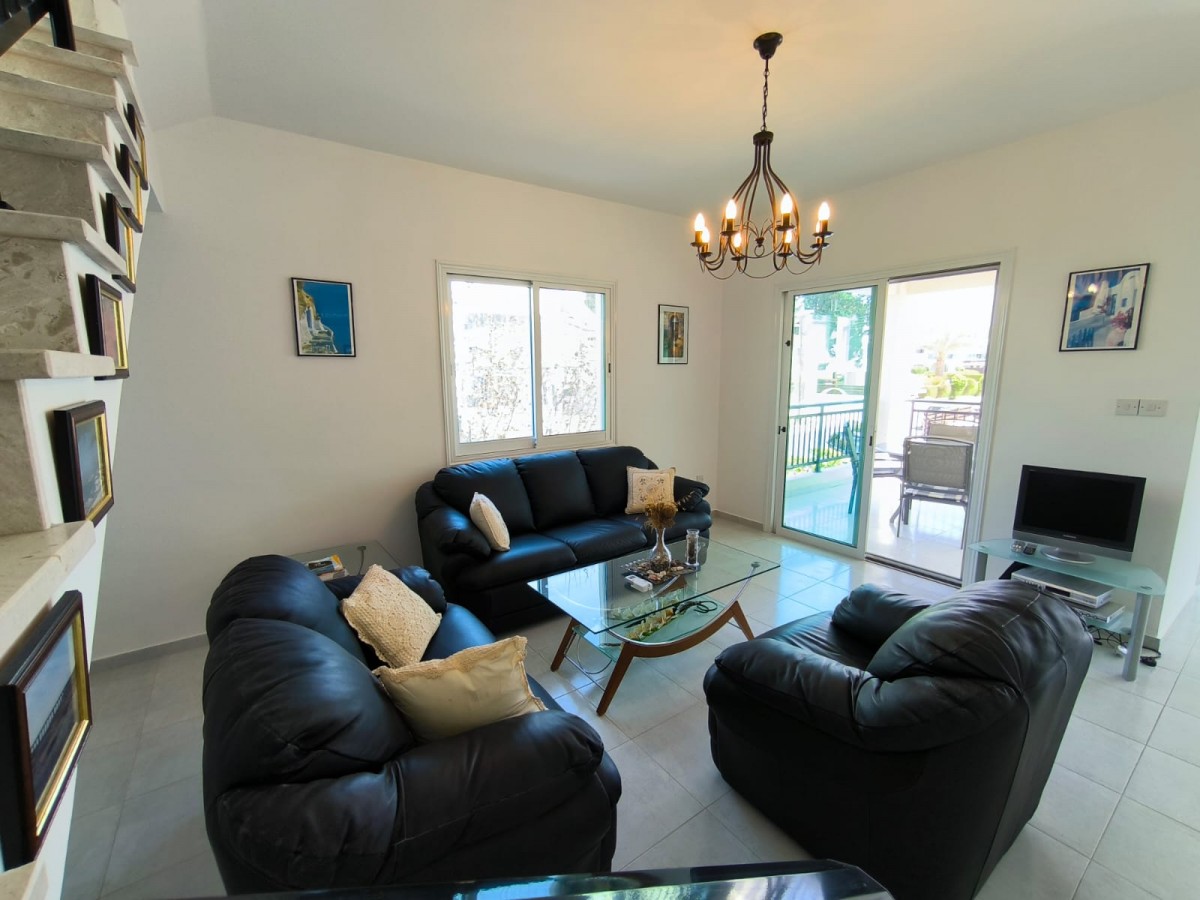 Penthouse For Rent  in  Kato Paphos - Universal