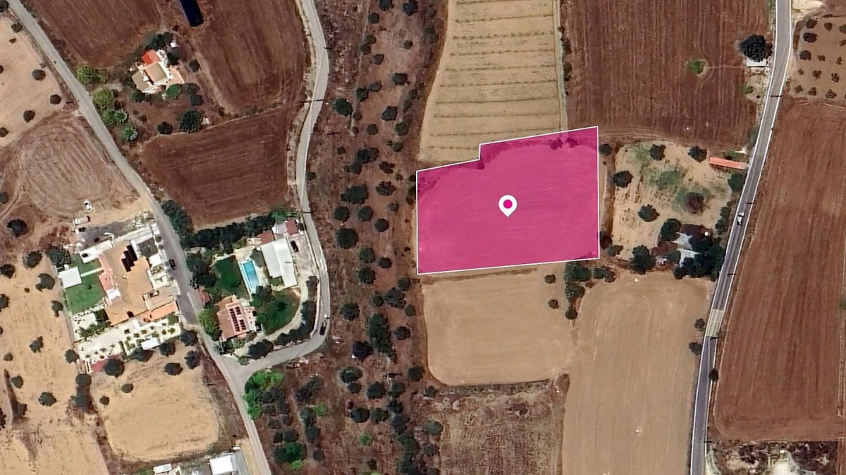 Residential field in Pera, Nicosia