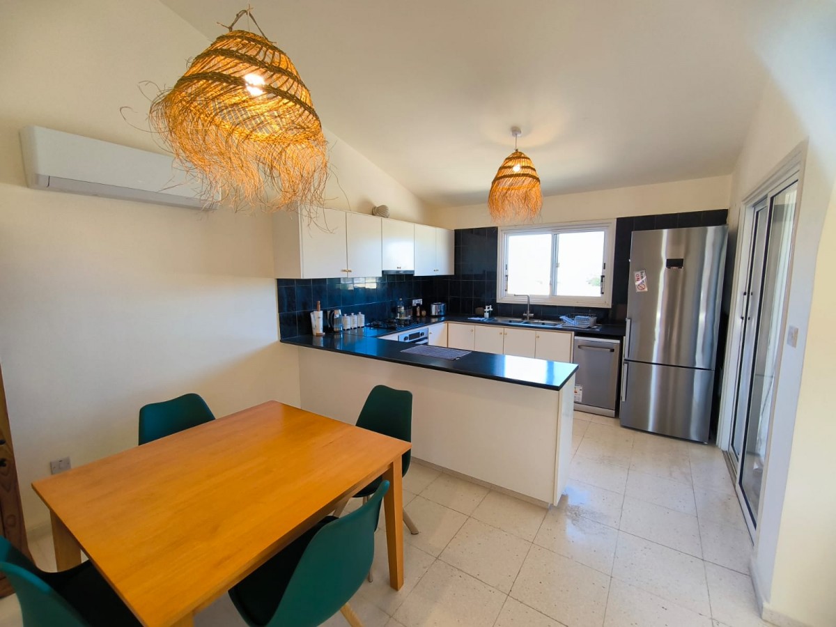 Detached Villa For Rent  in  Peyia - Coral Bay