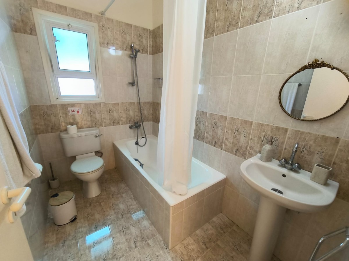 Detached Villa For Rent  in  Peyia - Coral Bay