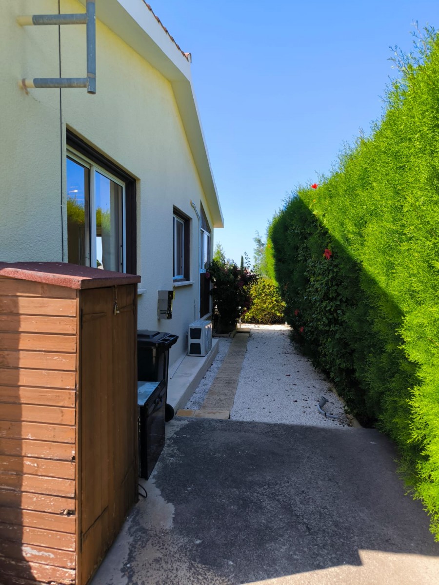 Detached Villa For Rent  in  Peyia - Coral Bay