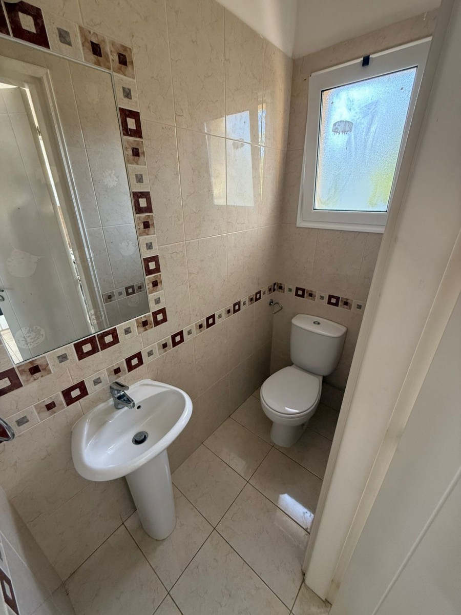 Town House / Maisonette For Rent  in  Select Location