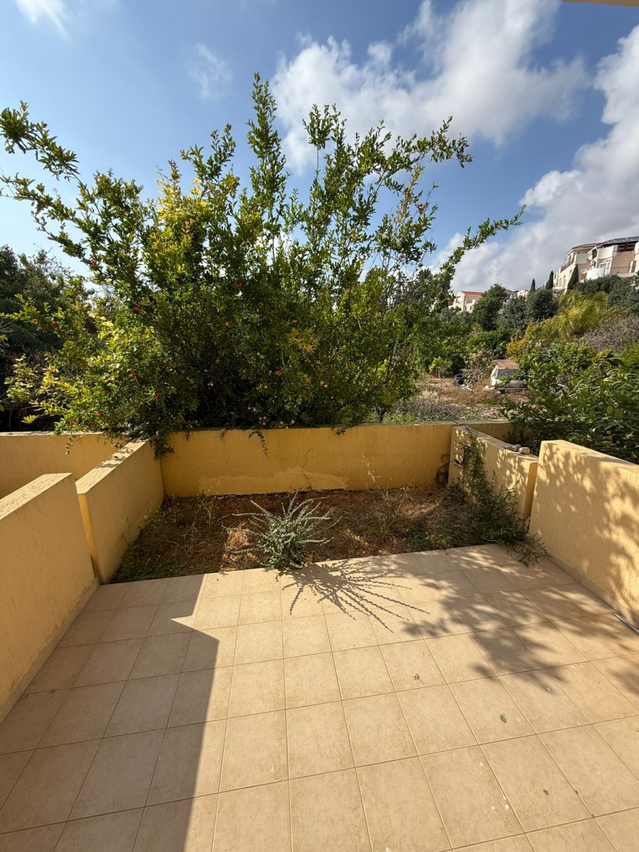 Town House / Maisonette For Rent  in  Select Location