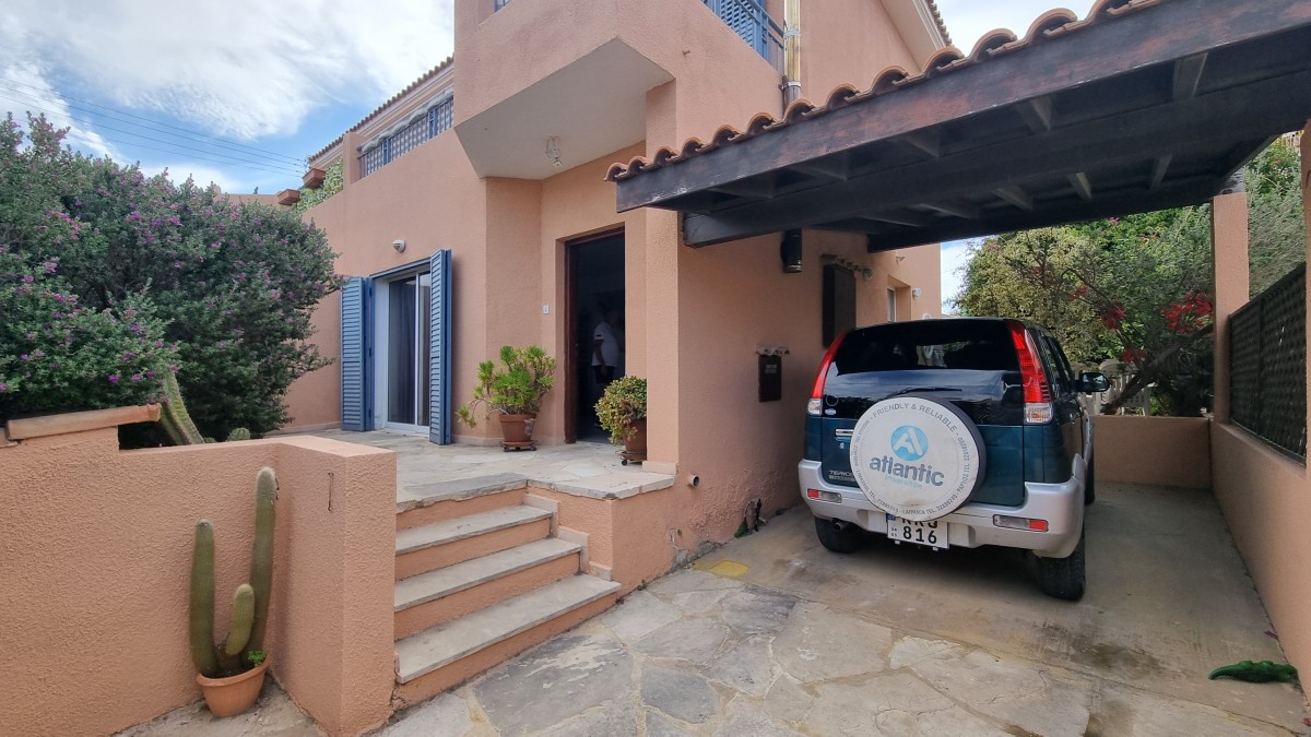 Detached Villa For Sale  in  Kato Paphos - Tombs of The Kings