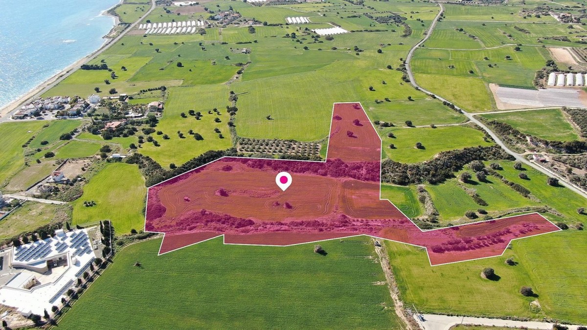 Ayios Theodoros, Larnaca Touristic Field For Sale | WW29620