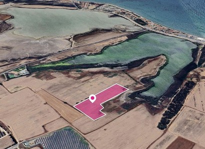 Dromolaxia, Larnaca Touristic Field For Sale | WW29636