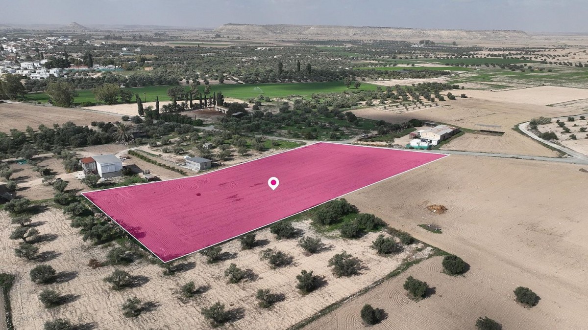 Residential field in Athienou, Larnaca