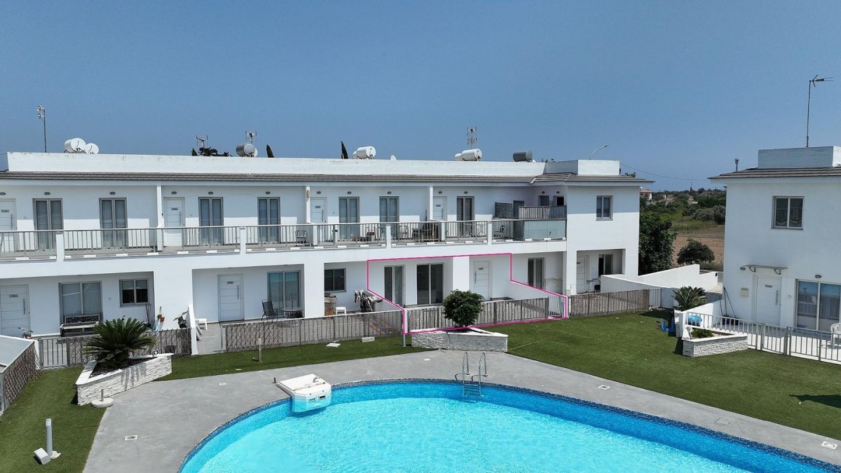 Ground floor two bedroom apartment in Mazotos, Larnaca
