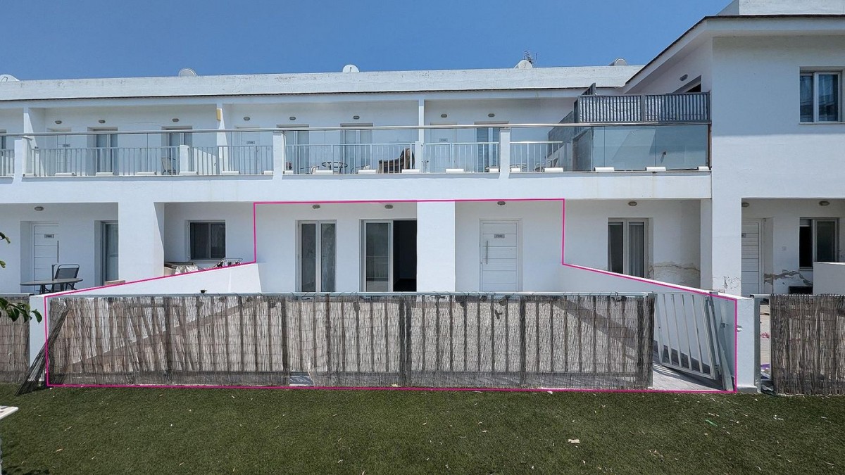 Ground floor two bedroom apartment in Mazotos, Larnaca