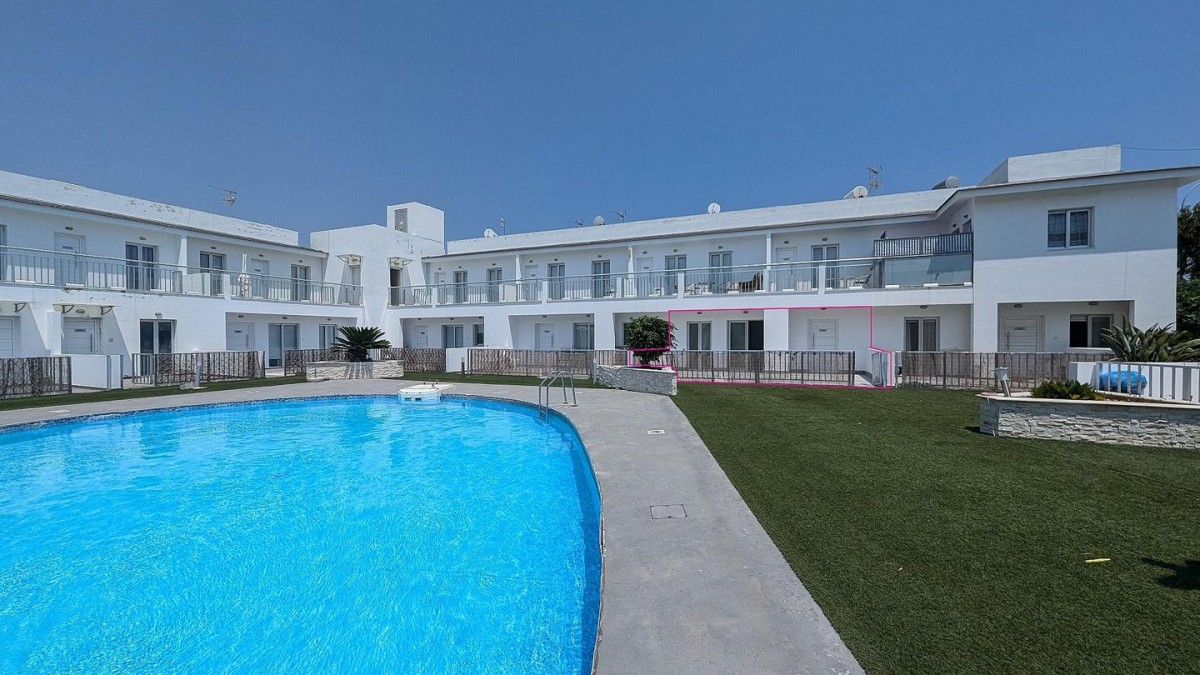 Ground floor two bedroom apartment in Mazotos, Larnaca