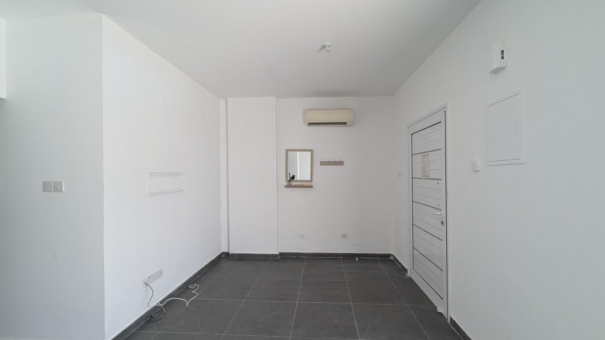 Ground floor two bedroom apartment in Mazotos, Larnaca