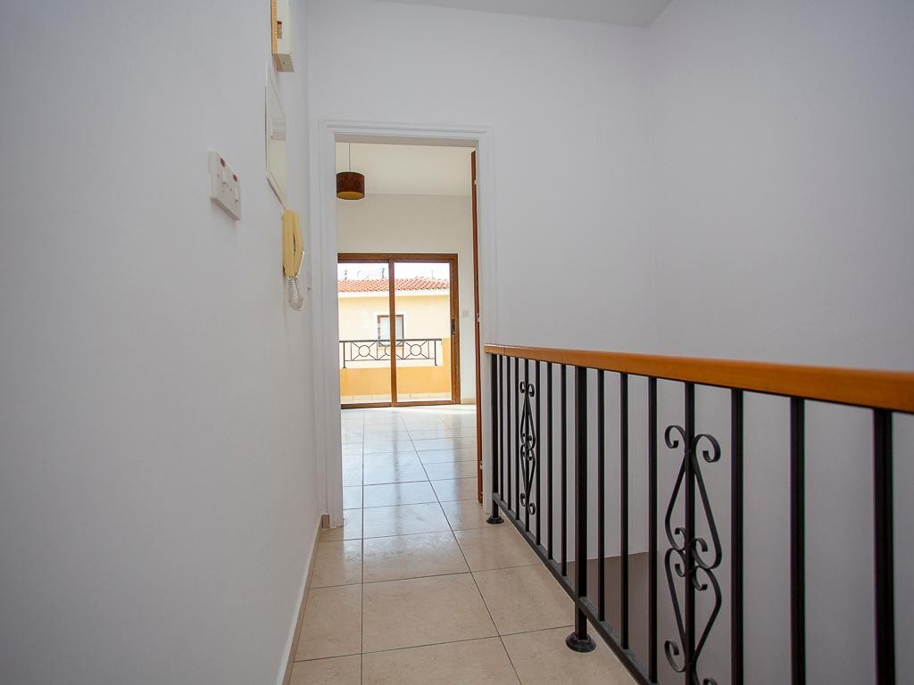 Town House / Maisonette For Sale  in  Peyia