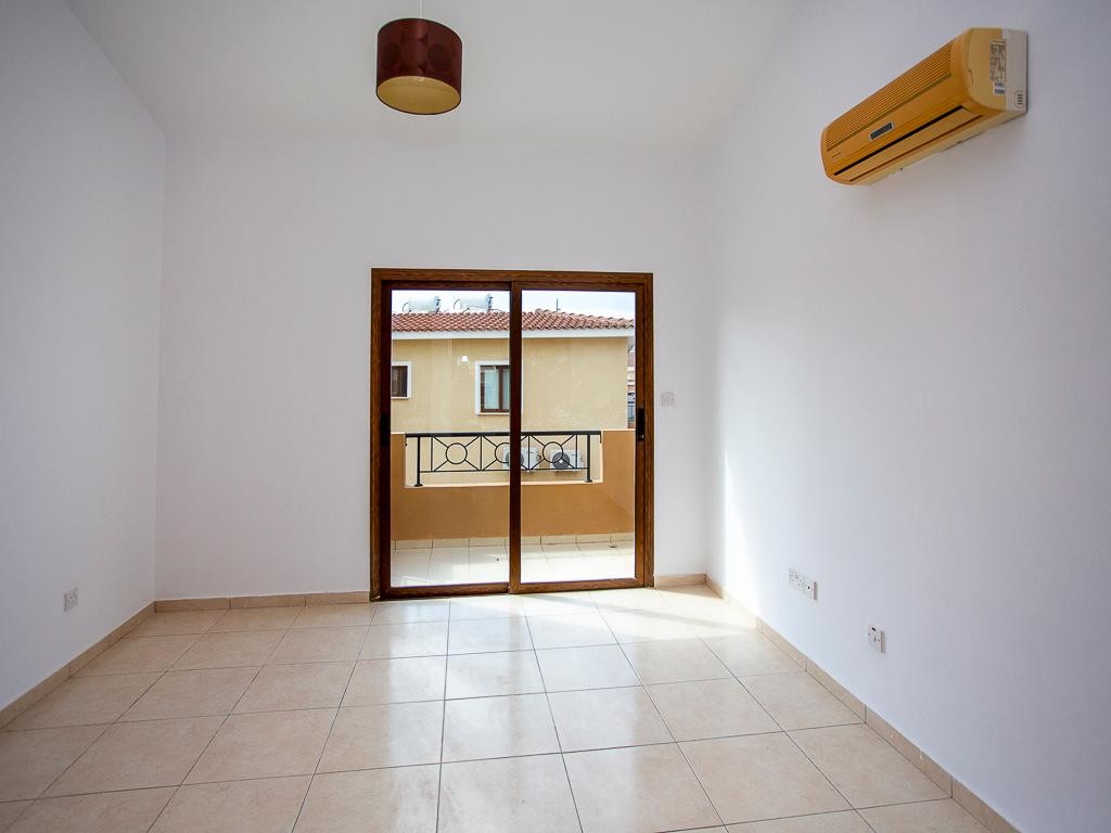 Town House / Maisonette For Sale  in  Peyia