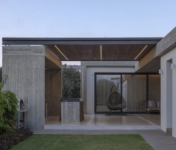 Detached Villa For Sale  in  Agia Marinouda