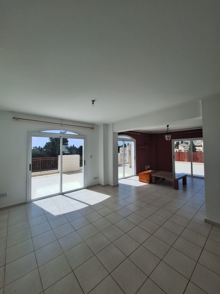 Penthouse For Sale  in  Kato Paphos - Universal