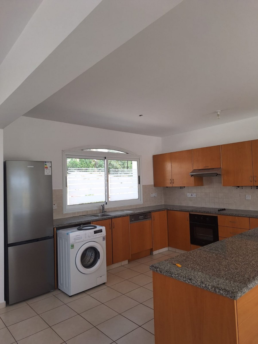 Penthouse For Sale  in  Kato Paphos - Universal