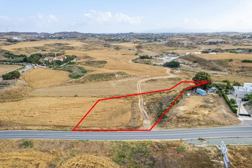 Residential Field For Sale  in  Lakatamia