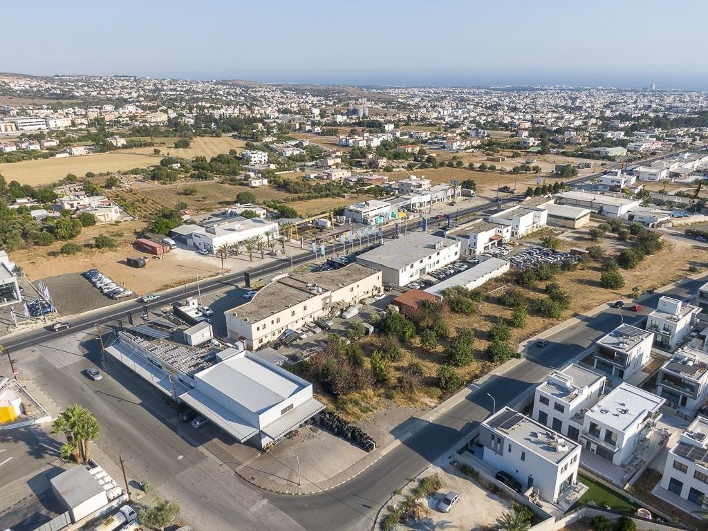 Commercial Building For Sale  in  Mesogi