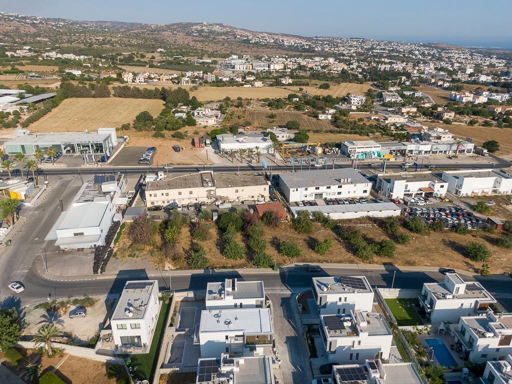 Commercial Building For Sale  in  Mesogi