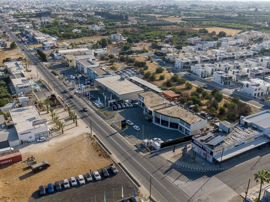 Commercial Building For Sale  in  Mesogi