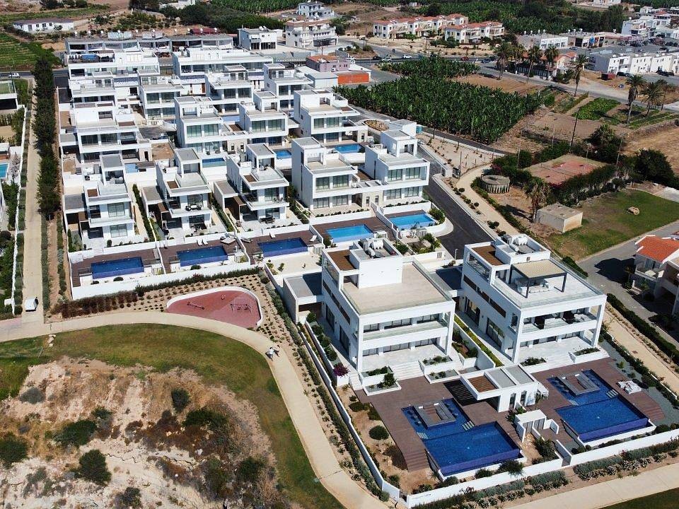 Detached Villa For Sale  in  Kissonerga