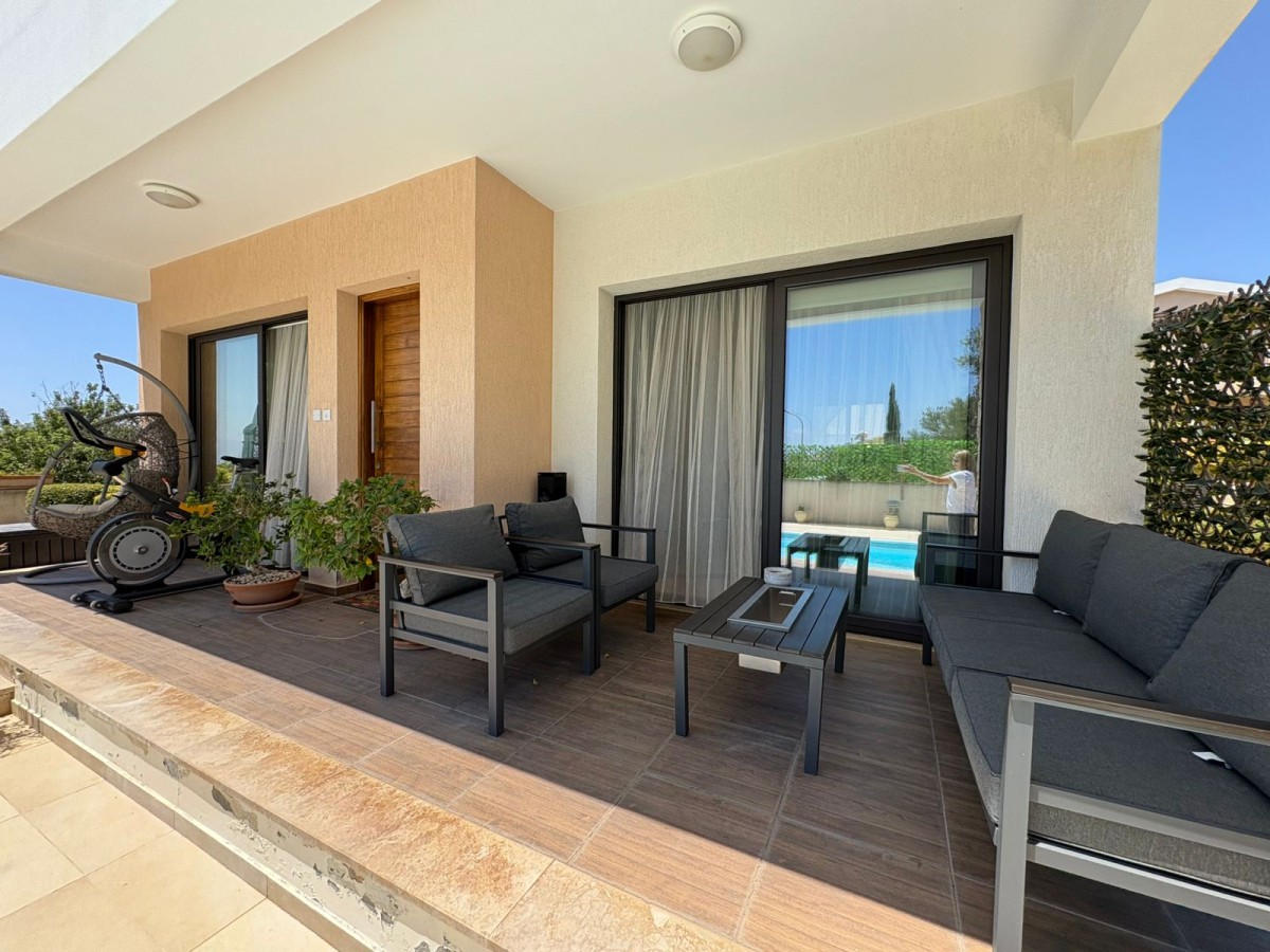 Detached Villa For Sale  in  Peyia