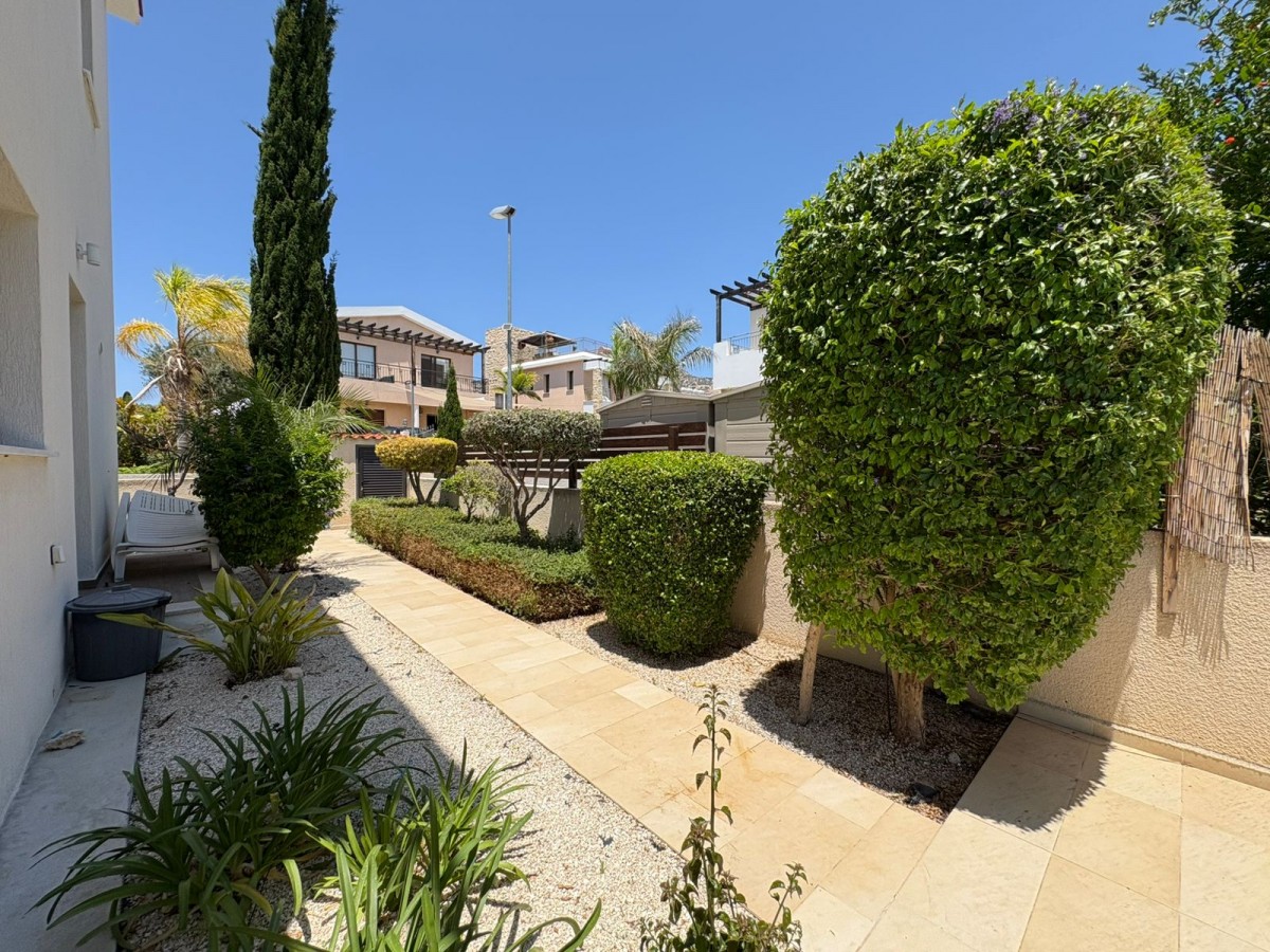 Detached Villa For Sale  in  Peyia