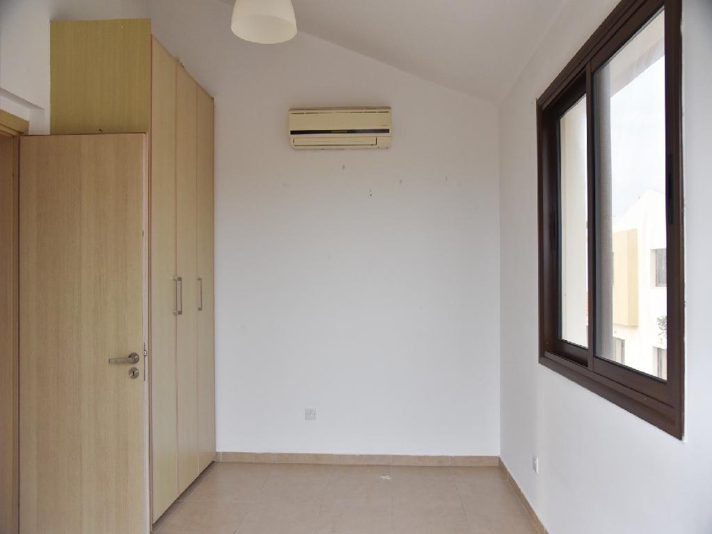 Town House / Maisonette For Sale  in  Pervolia