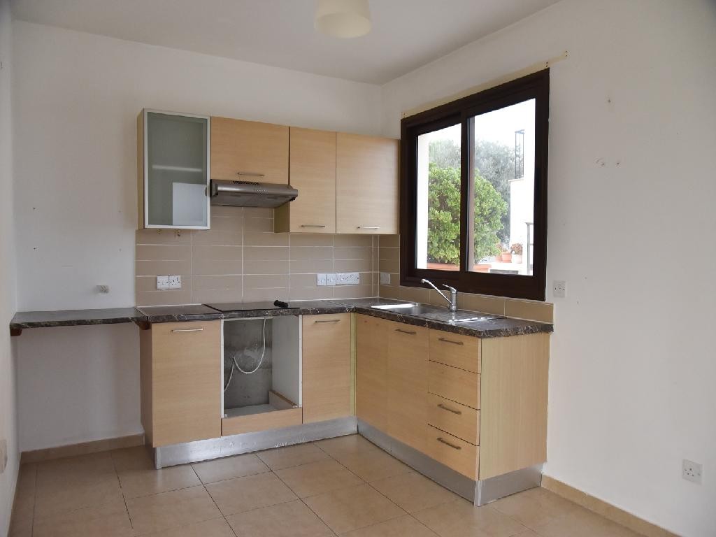 Town House / Maisonette For Sale  in  Pervolia
