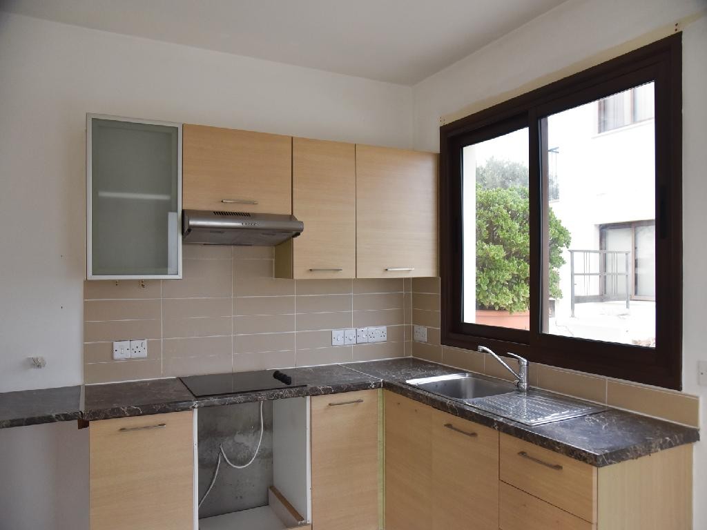 Town House / Maisonette For Sale  in  Pervolia