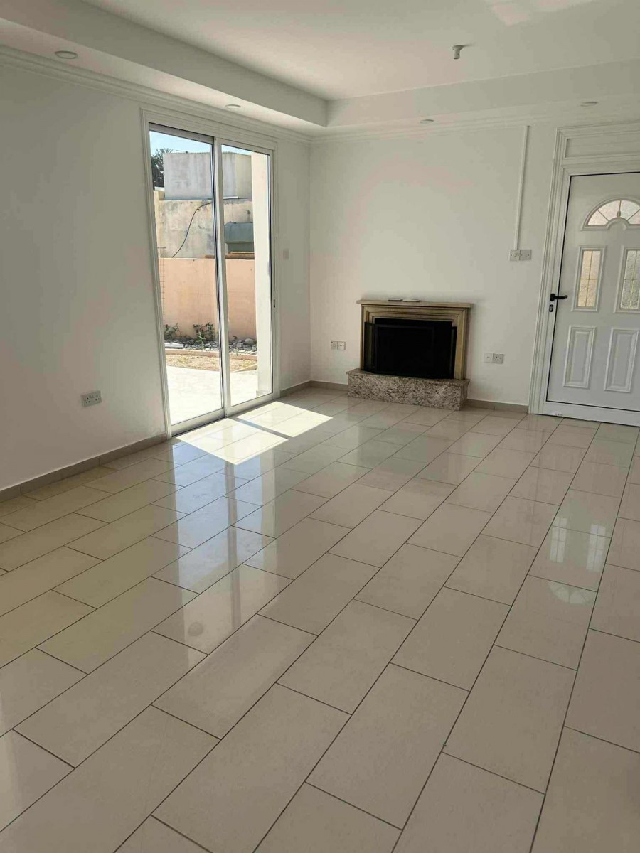 Detached Villa For Rent  in  Chlorakas