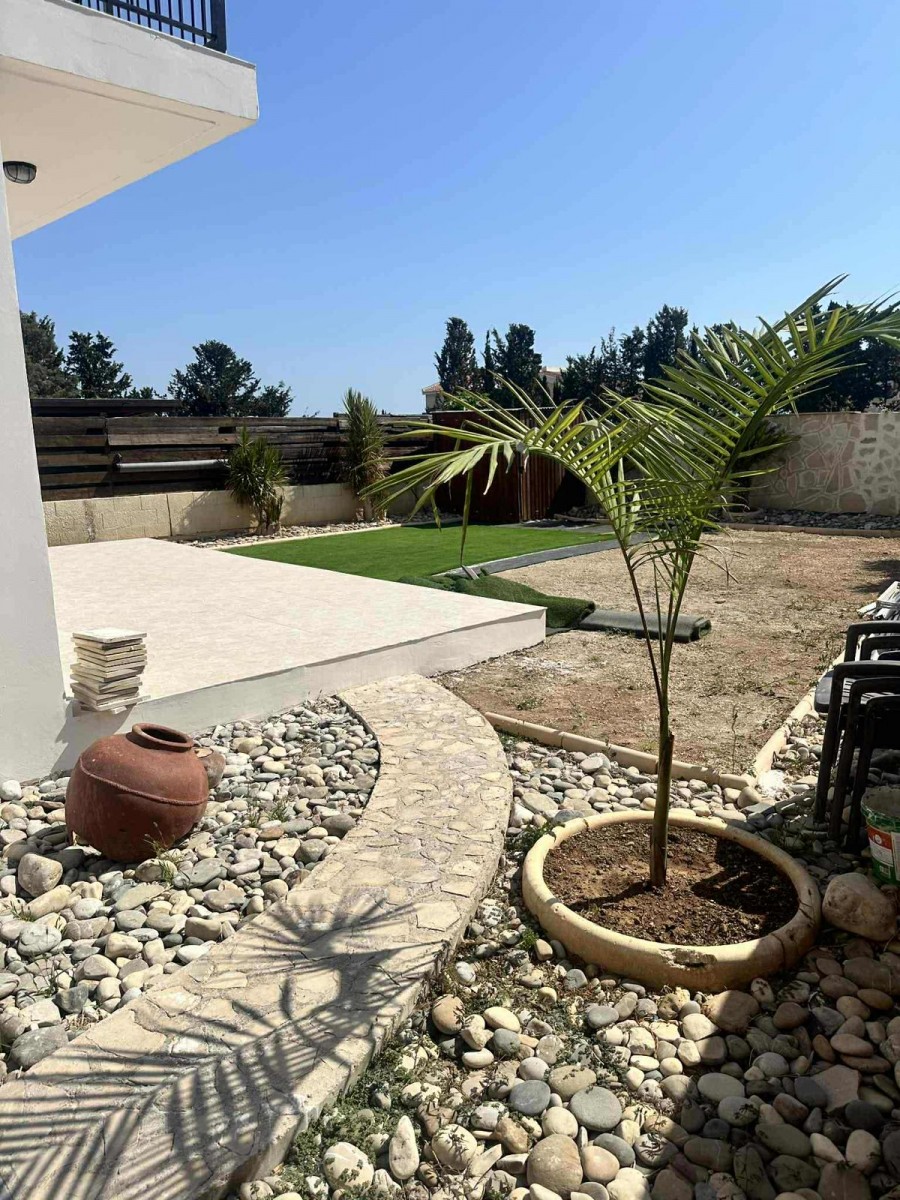 Detached Villa For Rent  in  Chlorakas