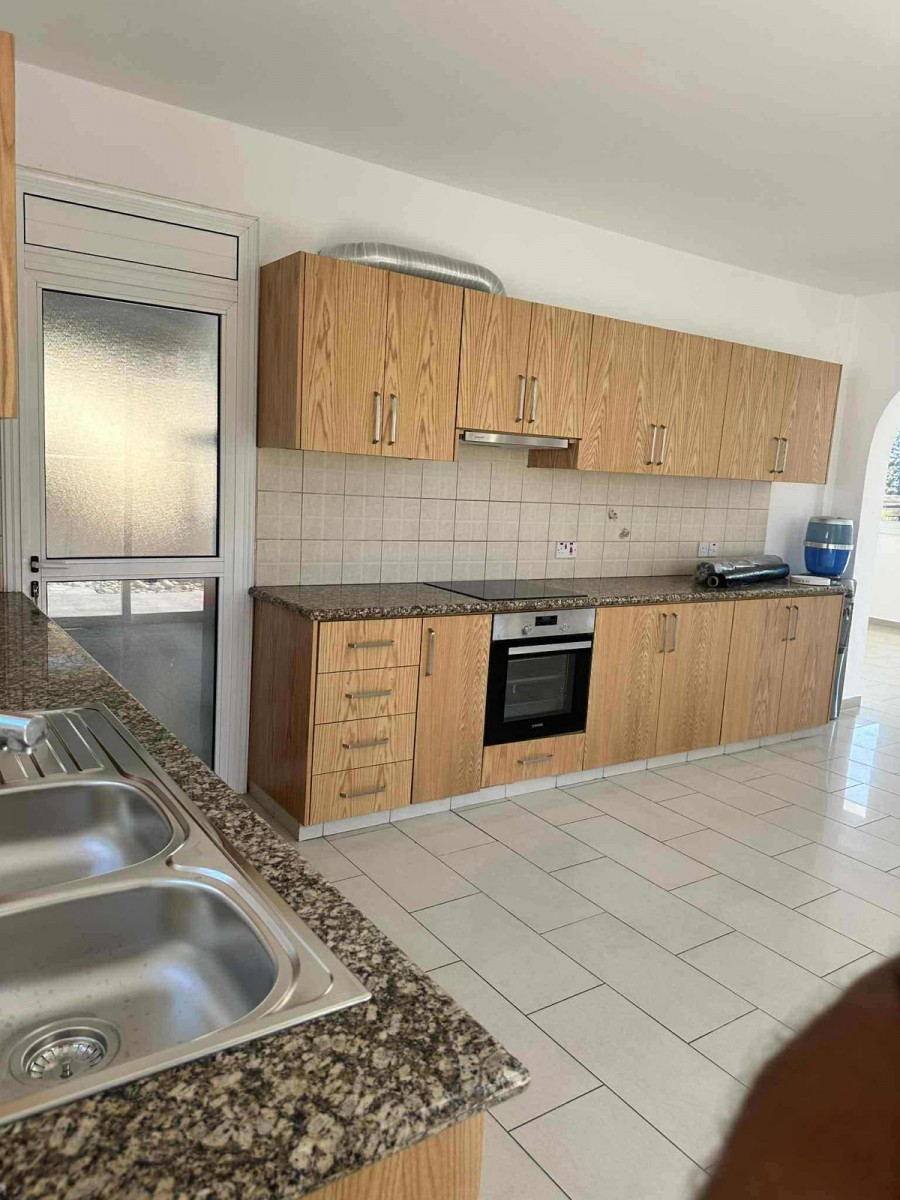 Detached Villa For Rent  in  Chlorakas
