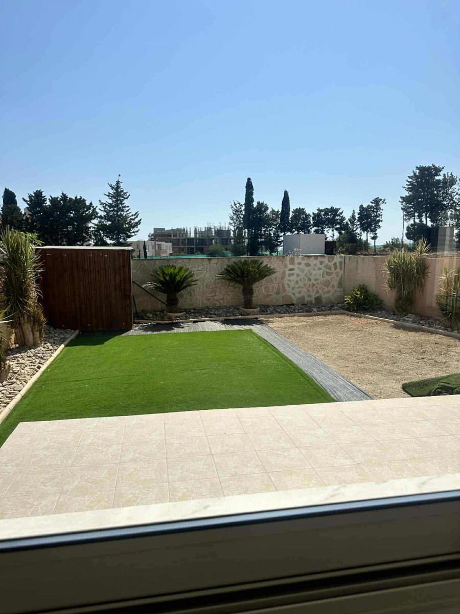 Detached Villa For Rent  in  Chlorakas