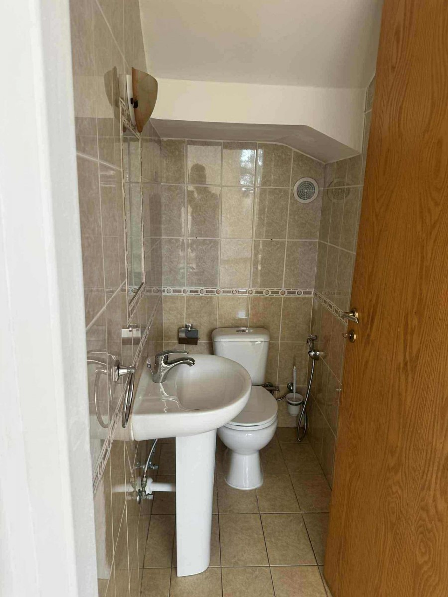 Detached Villa For Rent  in  Chlorakas