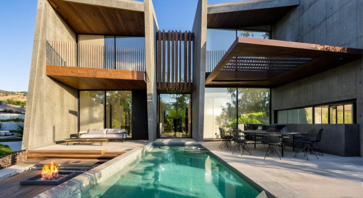 Detached Villa For Sale  in  Select Location