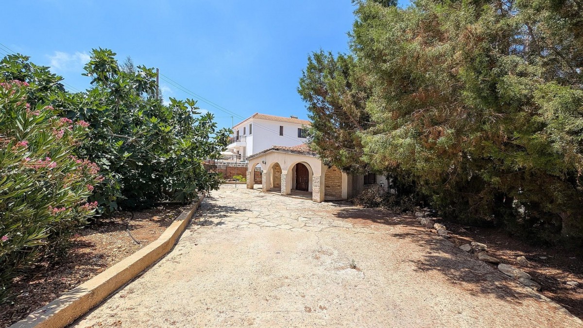 Bungalow For Sale  in  Empa