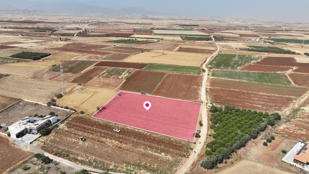 Residential field in Peristerona, Nicosia