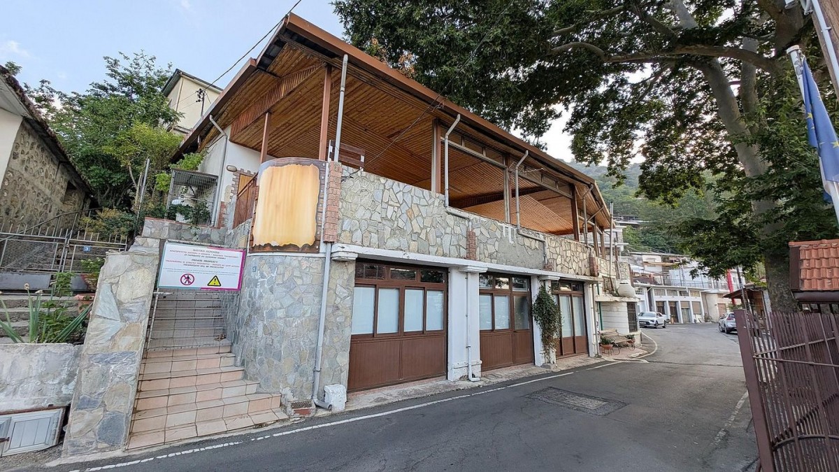 Pedoulas, Nicosia Residential Building For Sale | WW30019