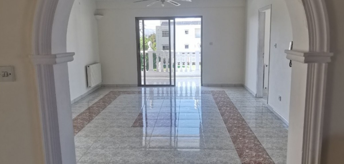 Penthouse For Rent  in  Empa