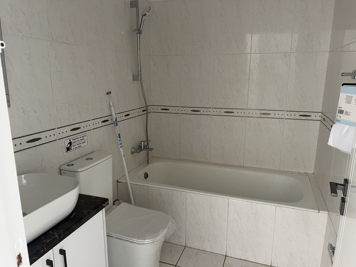 Garden Flat For Sale  in  Select Location